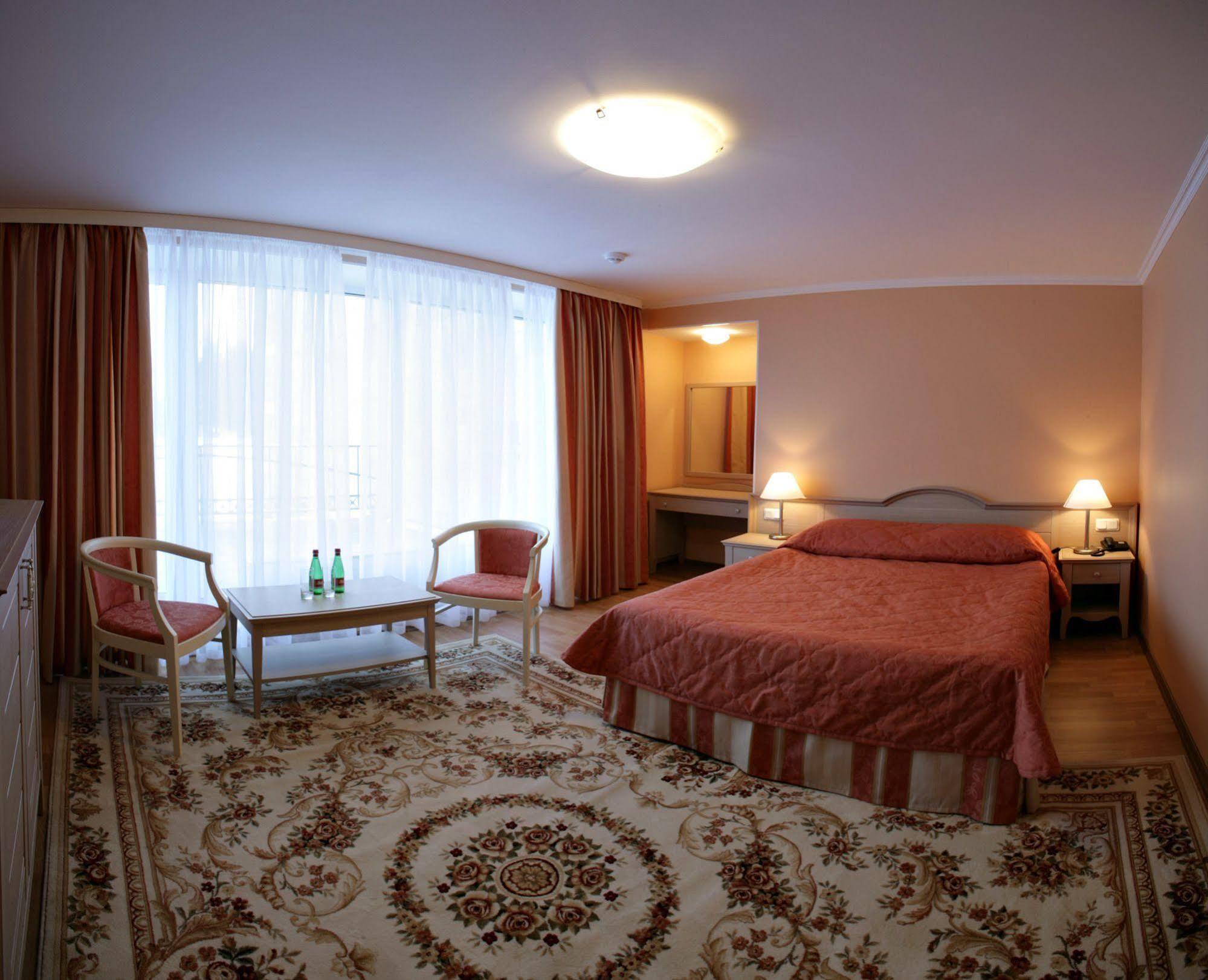 Park Hotel Pushkin Εξωτερικό φωτογραφία